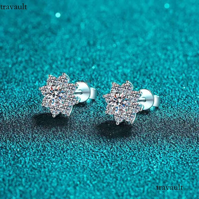 DHcollection S Sterg Sier Plated Snowflake Pt950 Gold Earring Round Cut 1-2 Carat Moissanite Women Earrings Wholesale