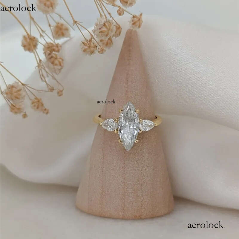 Jewelry 18 Yellow 1.5 Carat Marquise Lab Grown With Two Pear Cut Engagement Rings For Women IGI E VS1 CVD Dia Womens Gold Ring