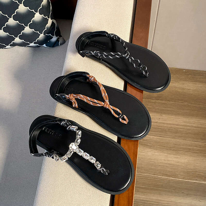 Sparkling Rhinestone Flat Sandals 2025 Summer New Toe Post Braided Rope Flip-Flops Soft Sole Fashion Roman Shoes for Women
