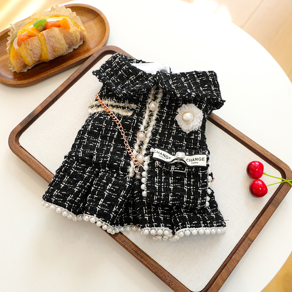 K3104 Pet dress with backpack, autumn and winter clothes for puppies and cats, can hold snacks and toys, small Chanel style imitation tweed fabric