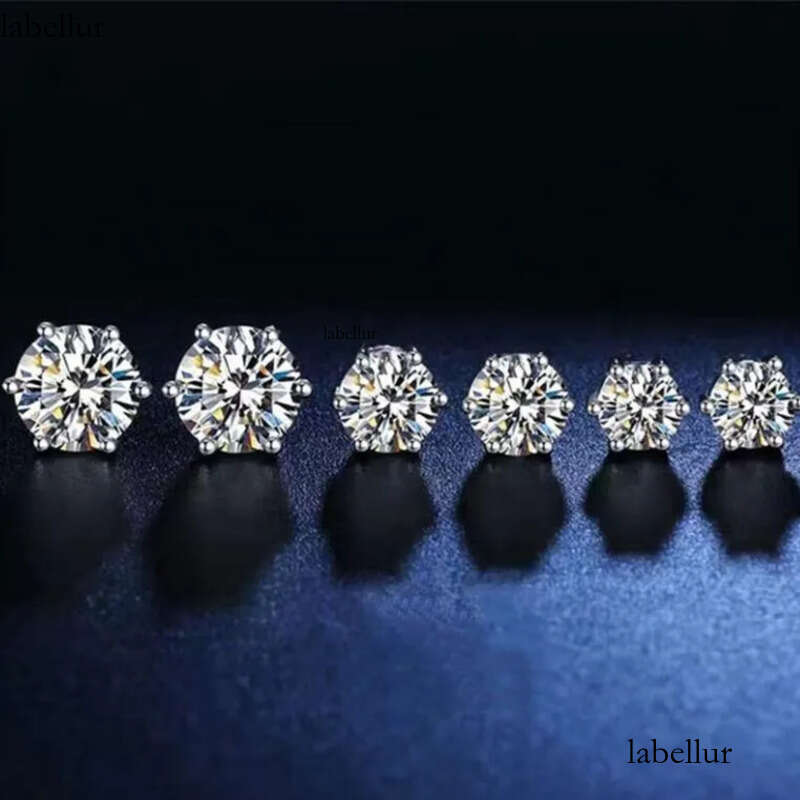 Classical Six Claw Stud Earrings Soilatire Simple Fine Jewelry Real 100% Sterling Sier Round Cut White Moissanite Dia Party Eternity Women Wedding Ear