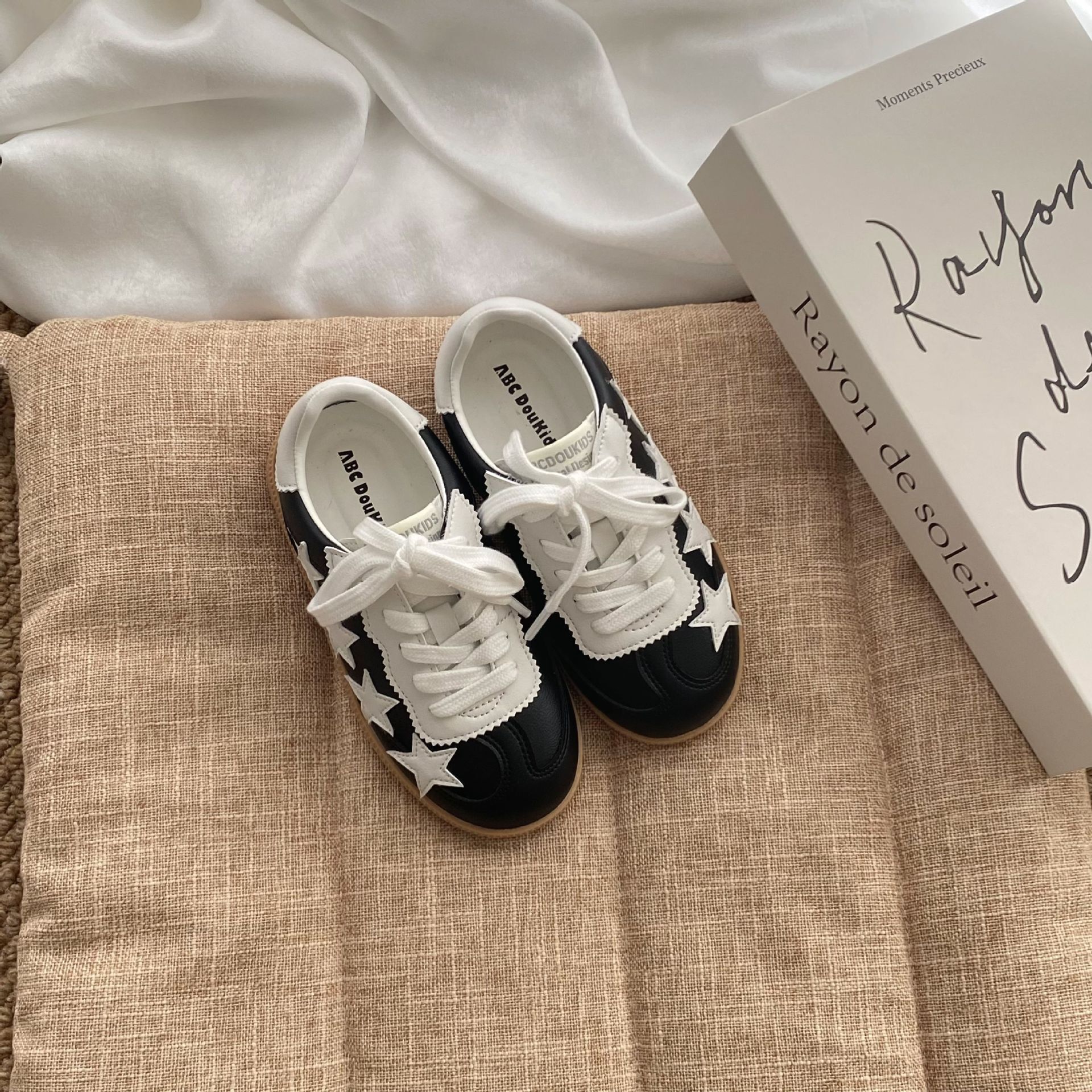 New Comfortable Durable And Designer Fashionable Children's Casual Shoes Designer Shoelaces Velcro Sneakers Autumn New Luxury Shoes