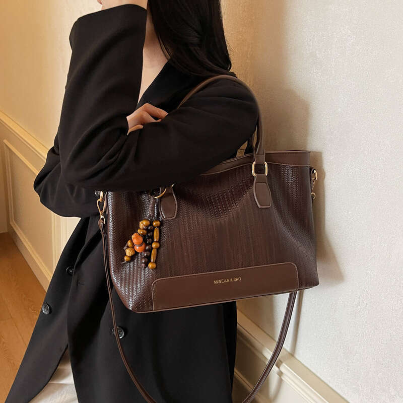 designer bag Luxury bag High-end Handheld Underarm Large Capacity Tote for Women New Commuter Single Shoulder Crossbody Bag
