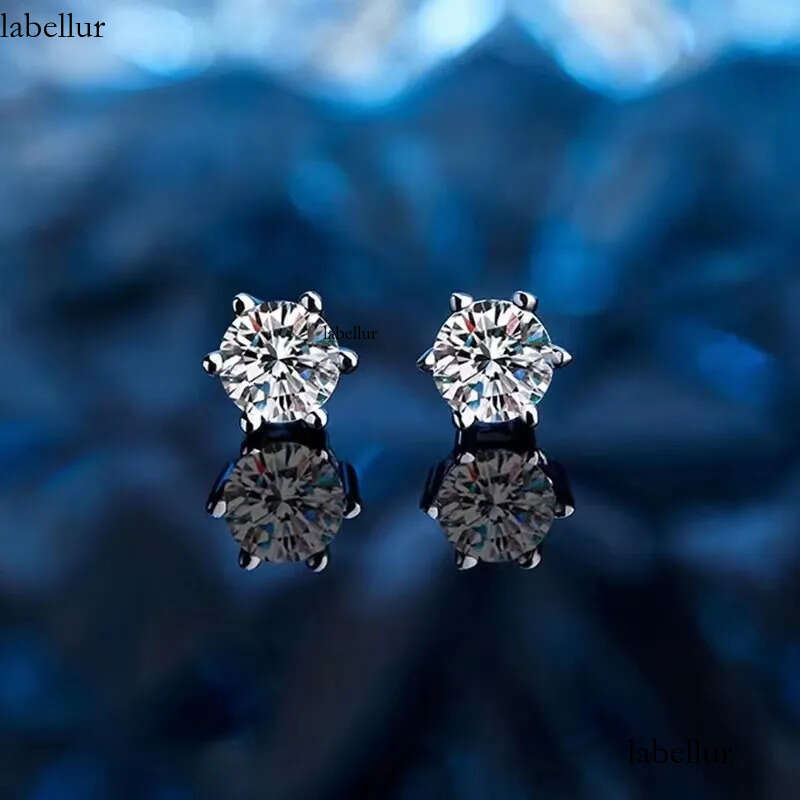 Classical Six Claw Stud Earrings Soilatire Simple Fine Jewelry Real 100% Sterling Sier Round Cut White Moissanite Dia Party Eternity Women Wedding Ear
