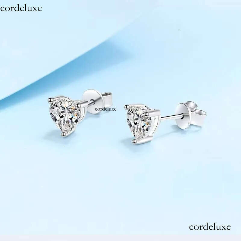 DHCollections Moissanite Heart Shape Stud Earrings Sterling Sier Broken Love Design 1 Ct Each Passed Dia Test Hypoallergenic Wedding Jewellery Pair e7