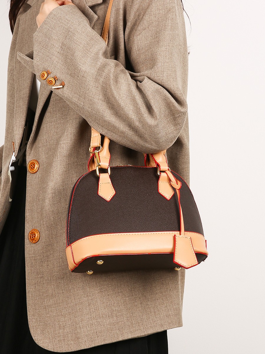 free shipping designer bag New Classic Luxury Shell Bag Versatile Retro Single Shoulder Cross Shoulder Women's Bag coffee