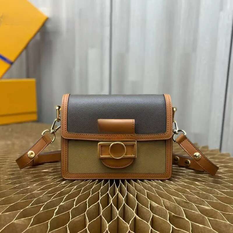 Designer Messenger Genuine leather Handbag 20CM Crossbody Delicate knockoff Shoulder bag