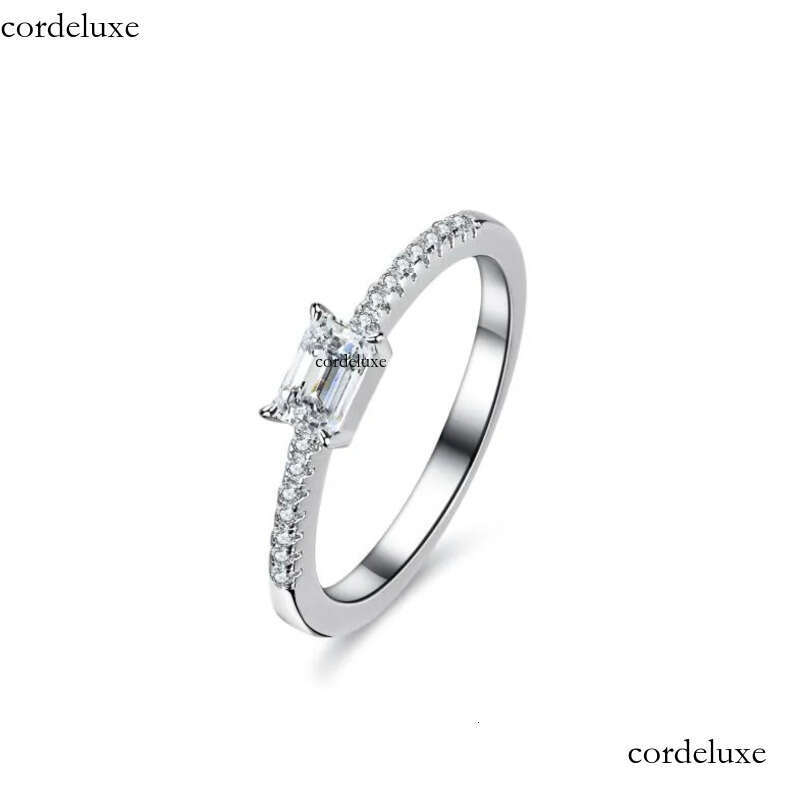 Simple Fashion Jewelry Sweet Cute Ladies Party Elegant Wedding Rings Sterling Sier Emerald Cut Lab Moissanite Dia Eternity Engagement Band Ring Gift 1