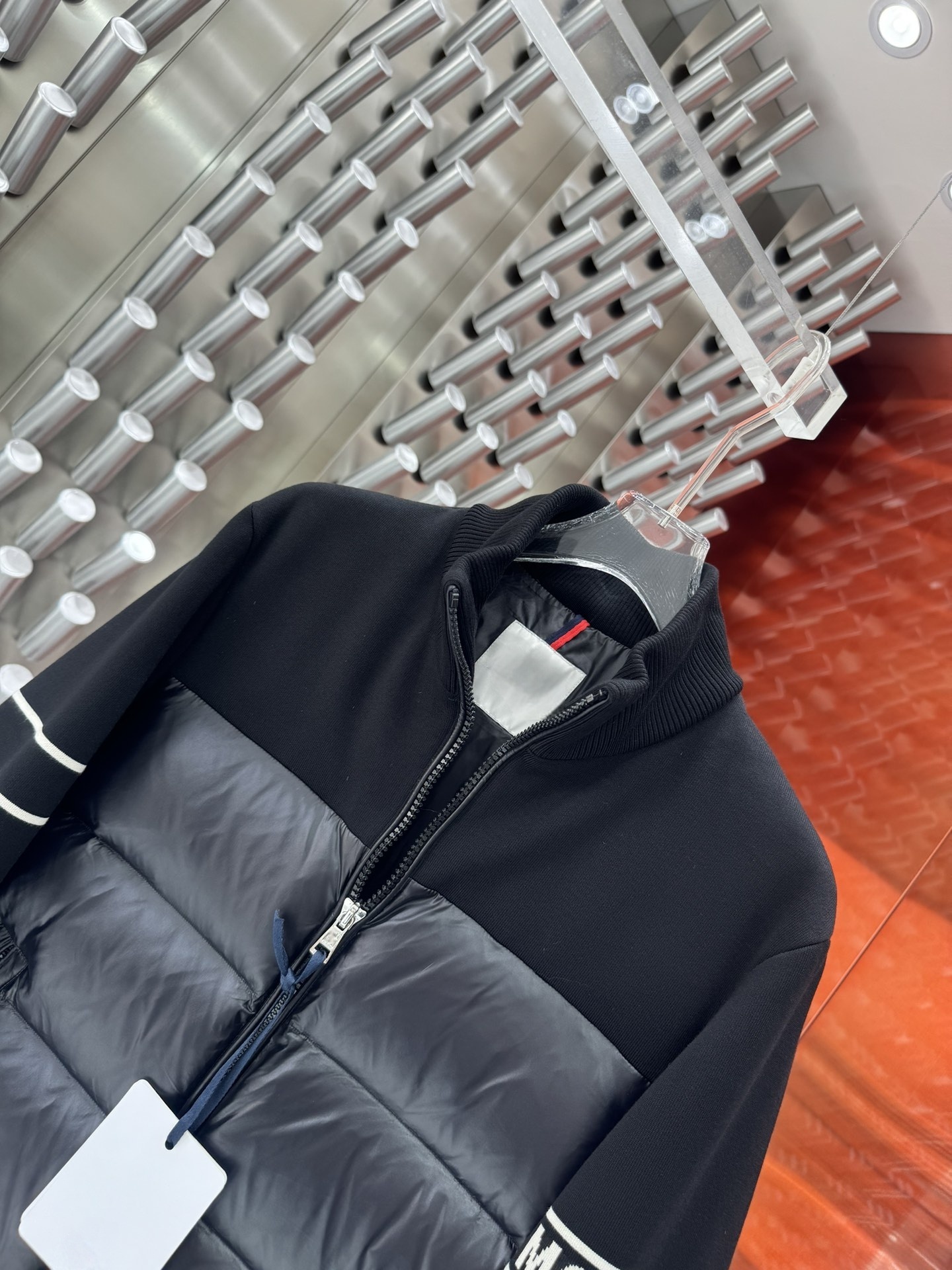 2025 autumn and winter new men's knitted down jacket, fashionable and versatile, age-reducing and slimming