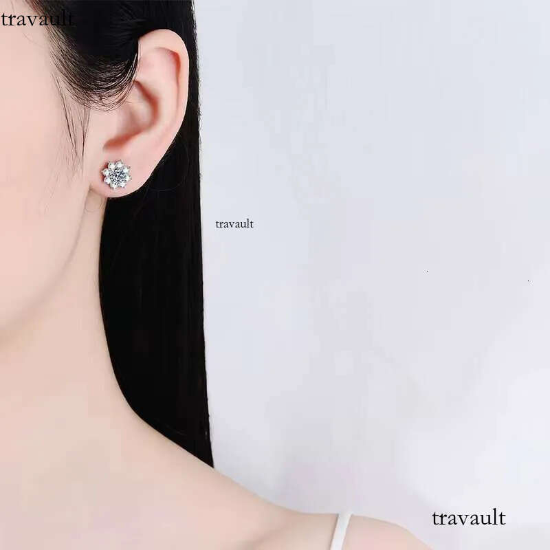 DHcollection S Sterg Sier Plated Snowflake Pt950 Gold Earring Round Cut 1-2 Carat Moissanite Women Earrings Wholesale