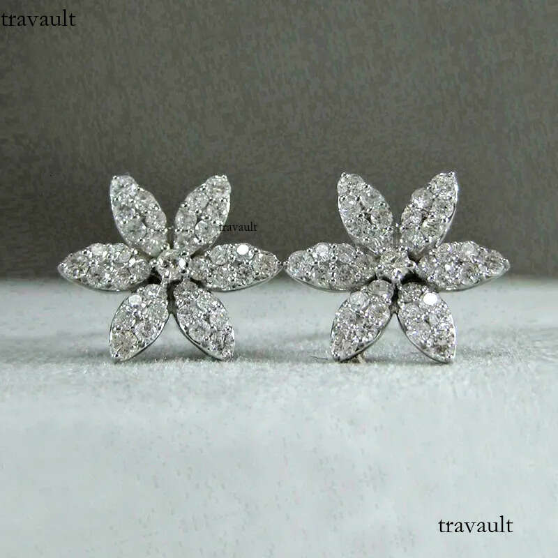 2024 Simple Fashion Stud Earrings Sterling Sier Pave White 5A Cubic Zircon CZ Dia Gemstones Party Dinner Women Snow Flower Earring Gift