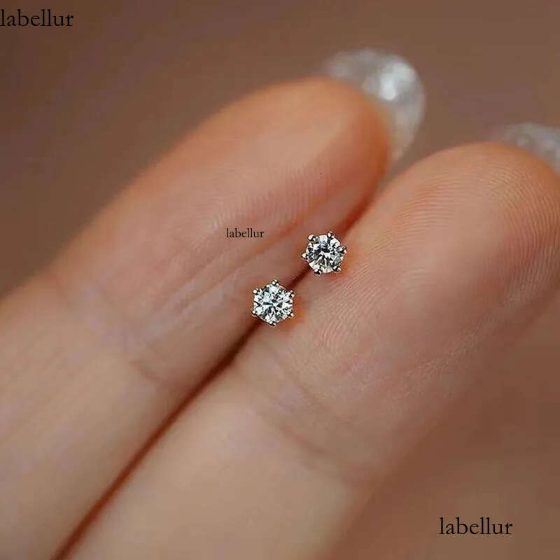 Classical Six Claw Stud Earrings Soilatire Simple Fine Jewelry Real 100% Sterling Sier Round Cut White Moissanite Dia Party Eternity Women Wedding Ear