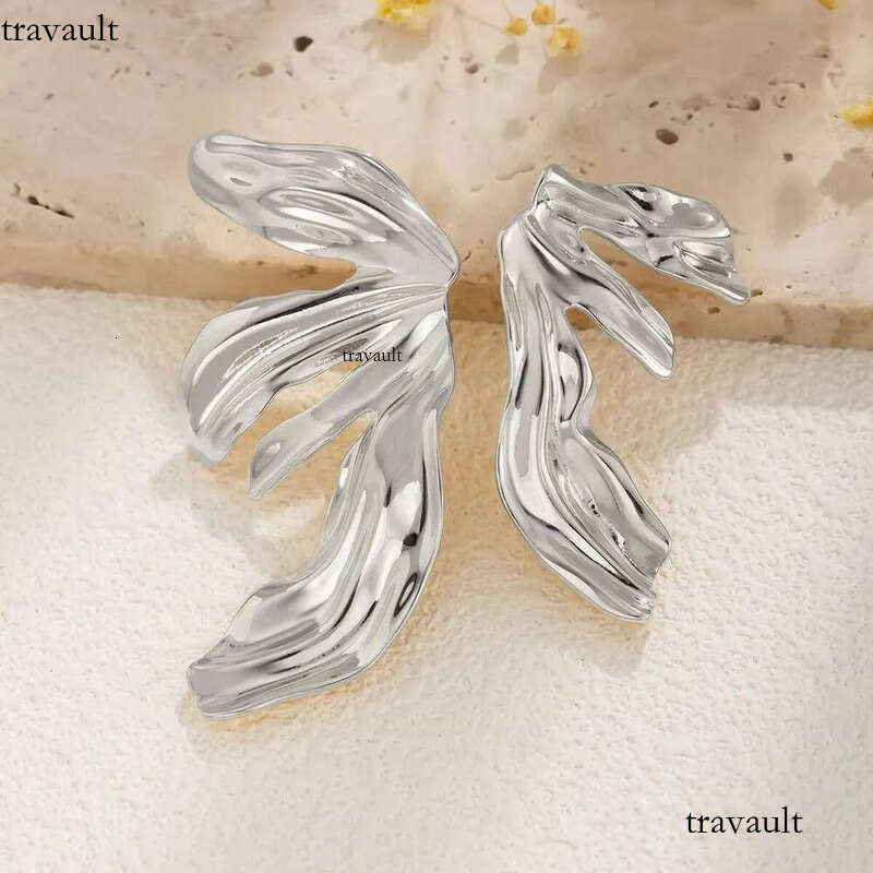 DHCollections Designer Water Grass Stud Earrings for Women Trendy Ladies Daily Accessories 2024 Fashion Jewelry Female Girls Gifts Decoration