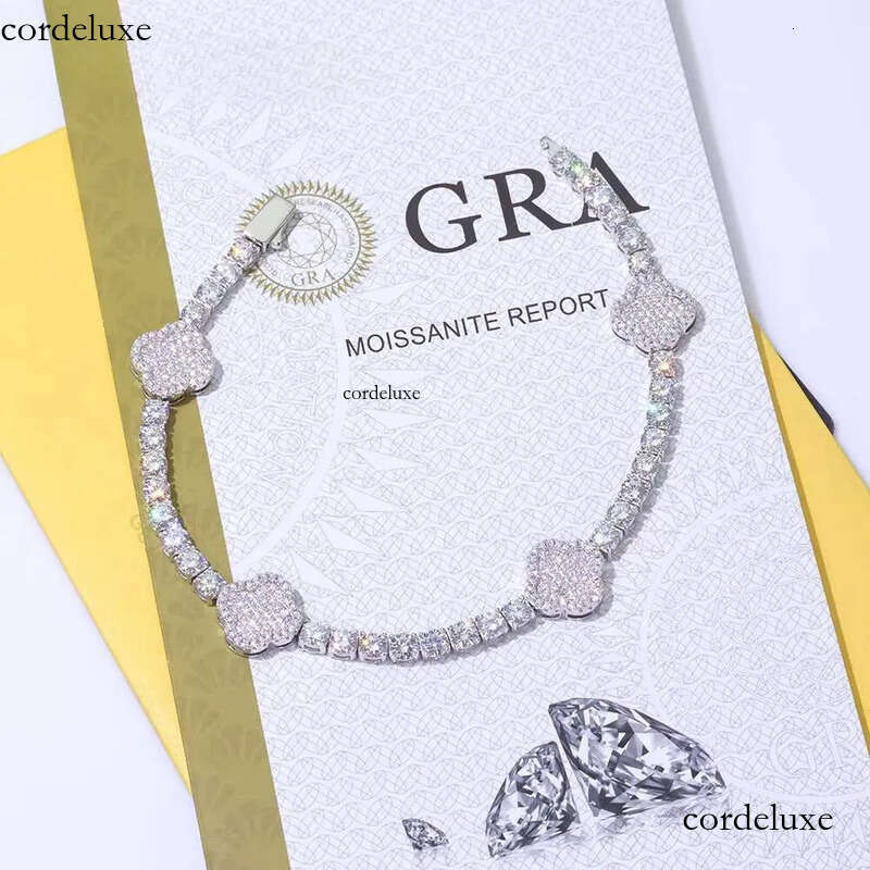 High Quality VVS Moissanite Four Leaf Clover Tennis Bracelet Sterling Sier Gold Plated Iced Out Womens Jewelry 26