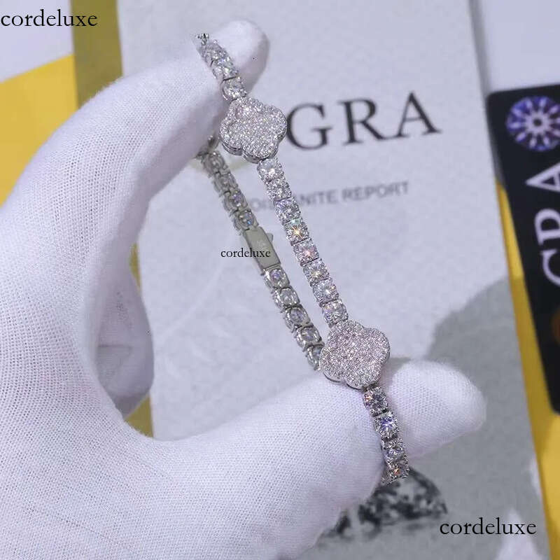 High Quality VVS Moissanite Four Leaf Clover Tennis Bracelet Sterling Sier Gold Plated Iced Out Womens Jewelry 26