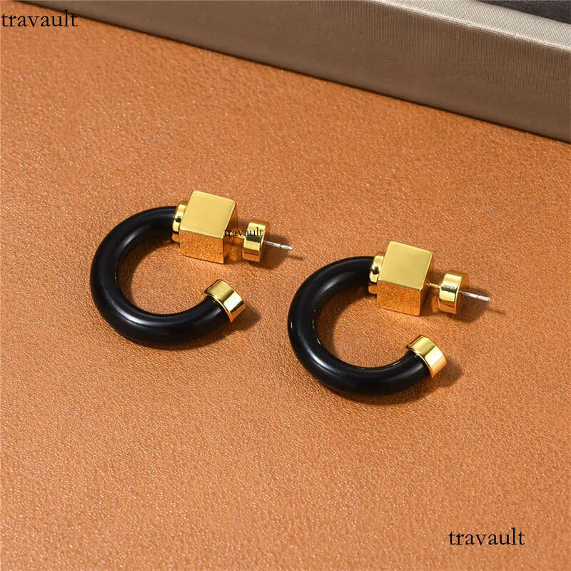 French Vintage Resin C-shaped Earrings for Women S Sier Needle Design Light High End Fashion Charm all-match Jewelry