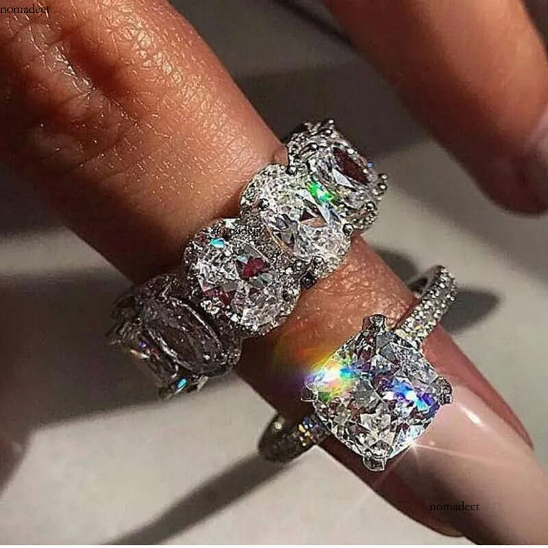 2024 Choucong Brand Designer Wedding Rings Jewelry Sterling Sier Oval Cut White Topaz Moissanite Dia Party Eternity Women Couple Bridal Ring Set 33