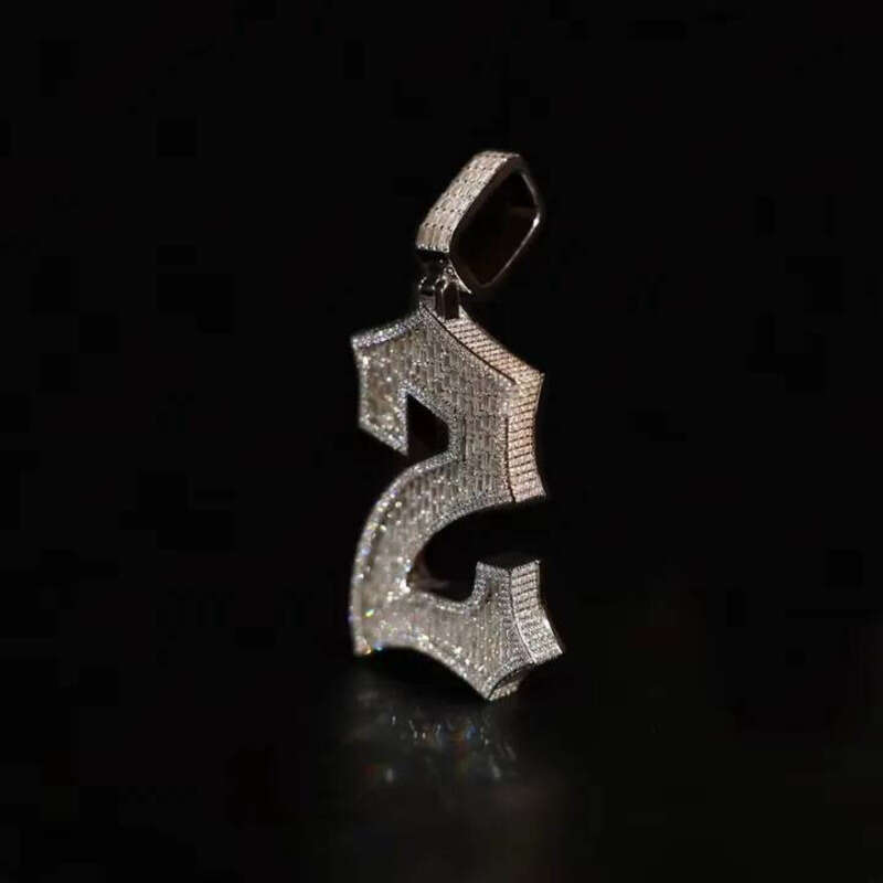 Custom Necklace VVS Dia Mossanite Letter Moissanite Pendant With Iced Out Chain in 10kt White Gold