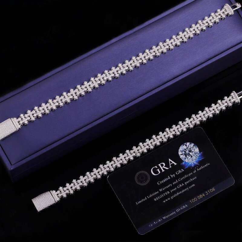 Popular New Sier Iced Out Hip Hop Jewelry VVS1 Sand Stone Cross Cuban Bracelet for Men