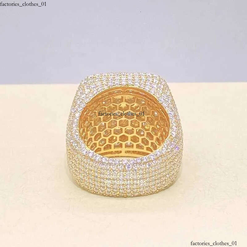 Hip Hop Ring Shining Bling Sterling Sier 14K Gold Plated Iced Out Jewelry VVS Moissanite Dia Pinky Rings