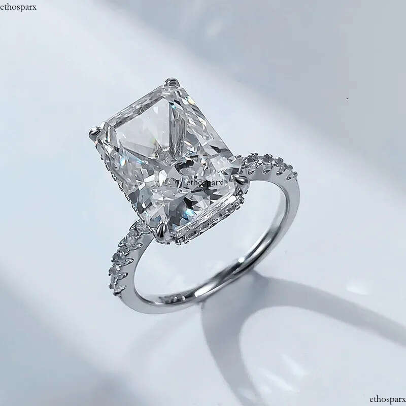 2024 Choucong Wedding Rings Elegant Jewelry Sparkling Pure 100% Sterling Sier Natural Moissanite Dia Gemstones Party Women Engagement Ring Gift