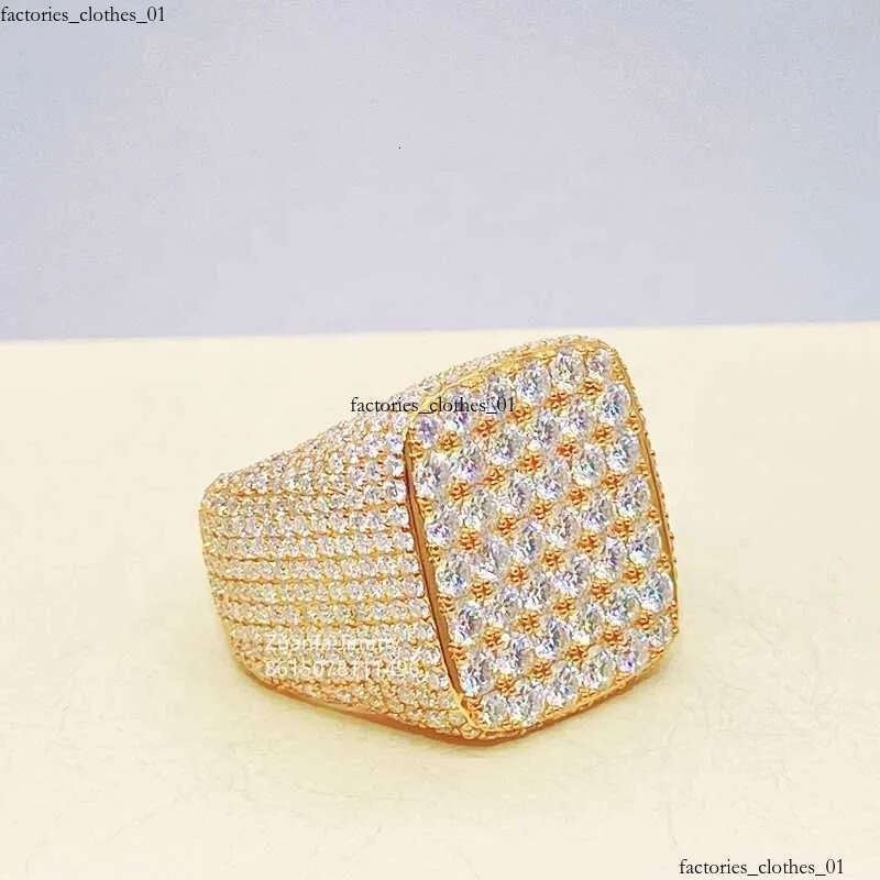Hip Hop Ring Shining Bling Sterling Sier 14K Gold Plated Iced Out Jewelry VVS Moissanite Dia Pinky Rings