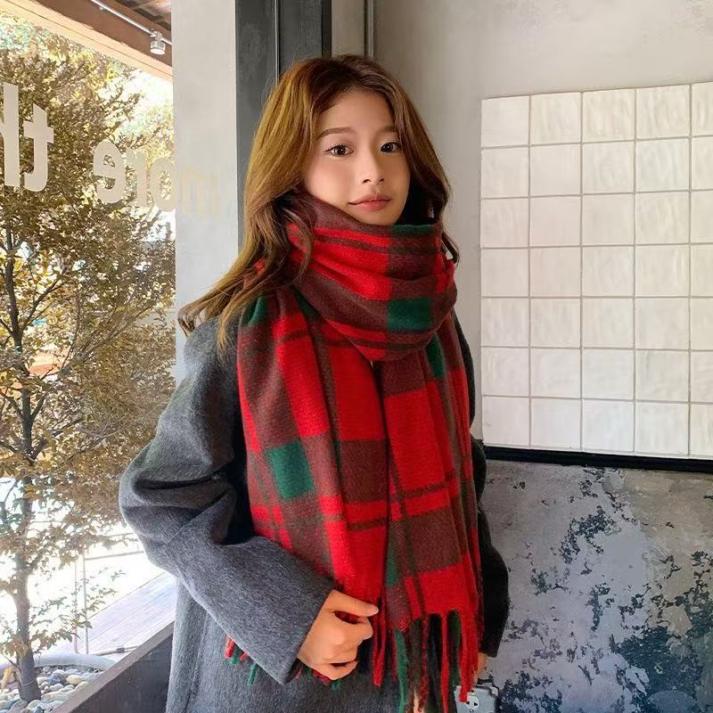 T1938 Korean-style cashmere scarf for women, warm and stylish for autumn and winter, versatile plaid design