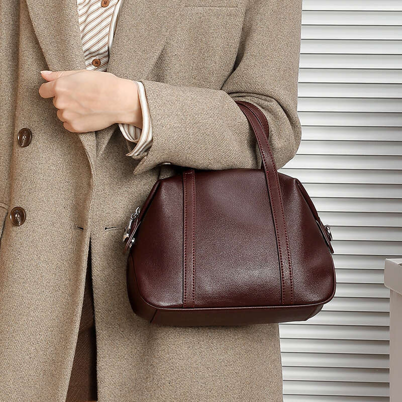 Luxury bag Women s Spring Summer New High end Niche Genuine Leather Shoulder Boston Pillow Handbag Crossbody Bag