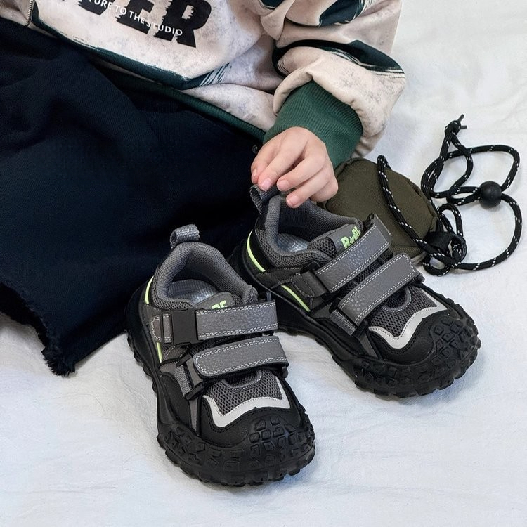 Autumn new designer shoes Designer Girls Shoes Autumn Luxury shoes New Children s Sports Shoes Breathable Soft Sole Durian Sole Boys Running Shoes Tre