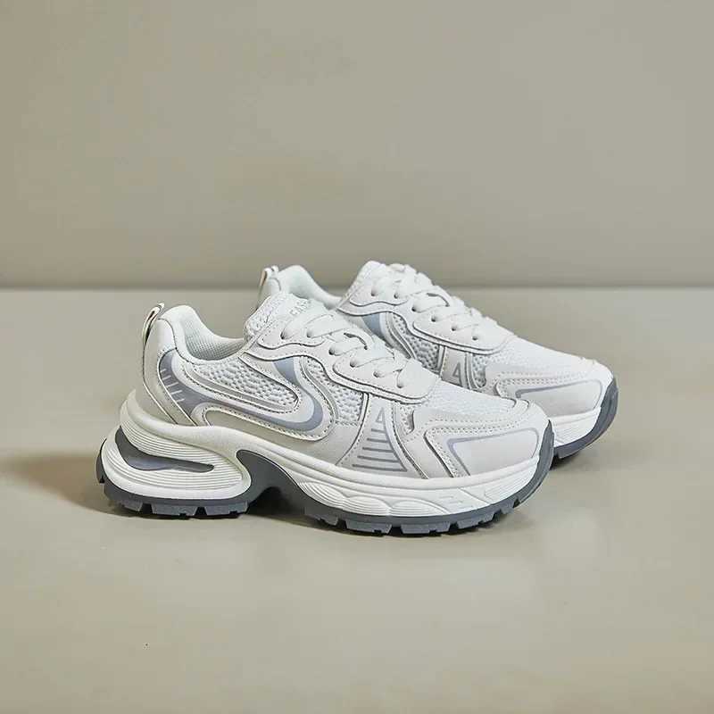 Women Sneakers Casual Sports Running Shoes Breathable Platform Sneakers Woman Outdoor Jogging Shoes Thick Bottom Vulcanize Shoes Z250930