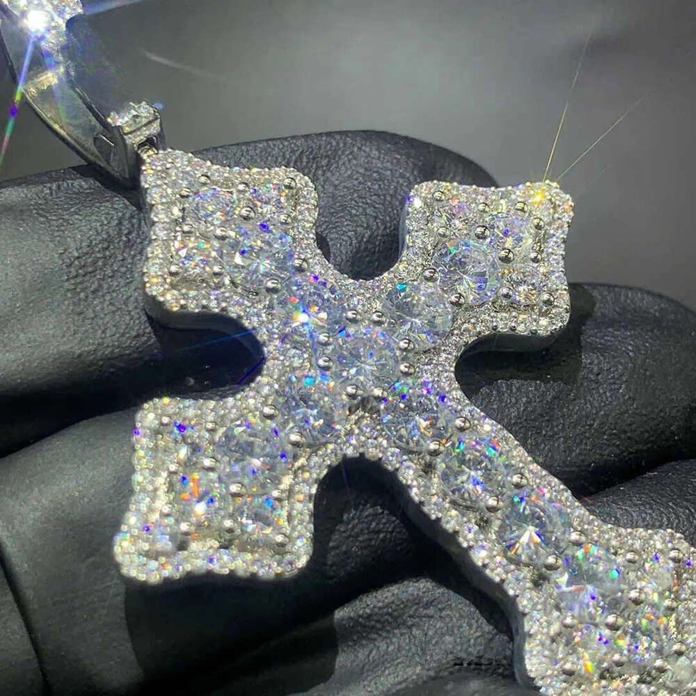 Men Hip Hop Jewelry Personalized Custom VVS Moissanite Iced Out Sterg Sier Rapper cross Pendant