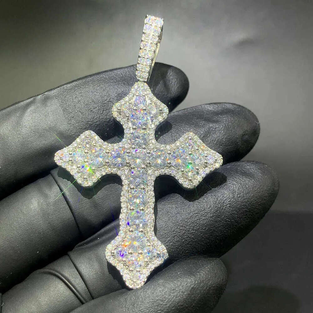 Men Hip Hop Jewelry Personalized Custom VVS Moissanite Iced Out Sterg Sier Rapper cross Pendant