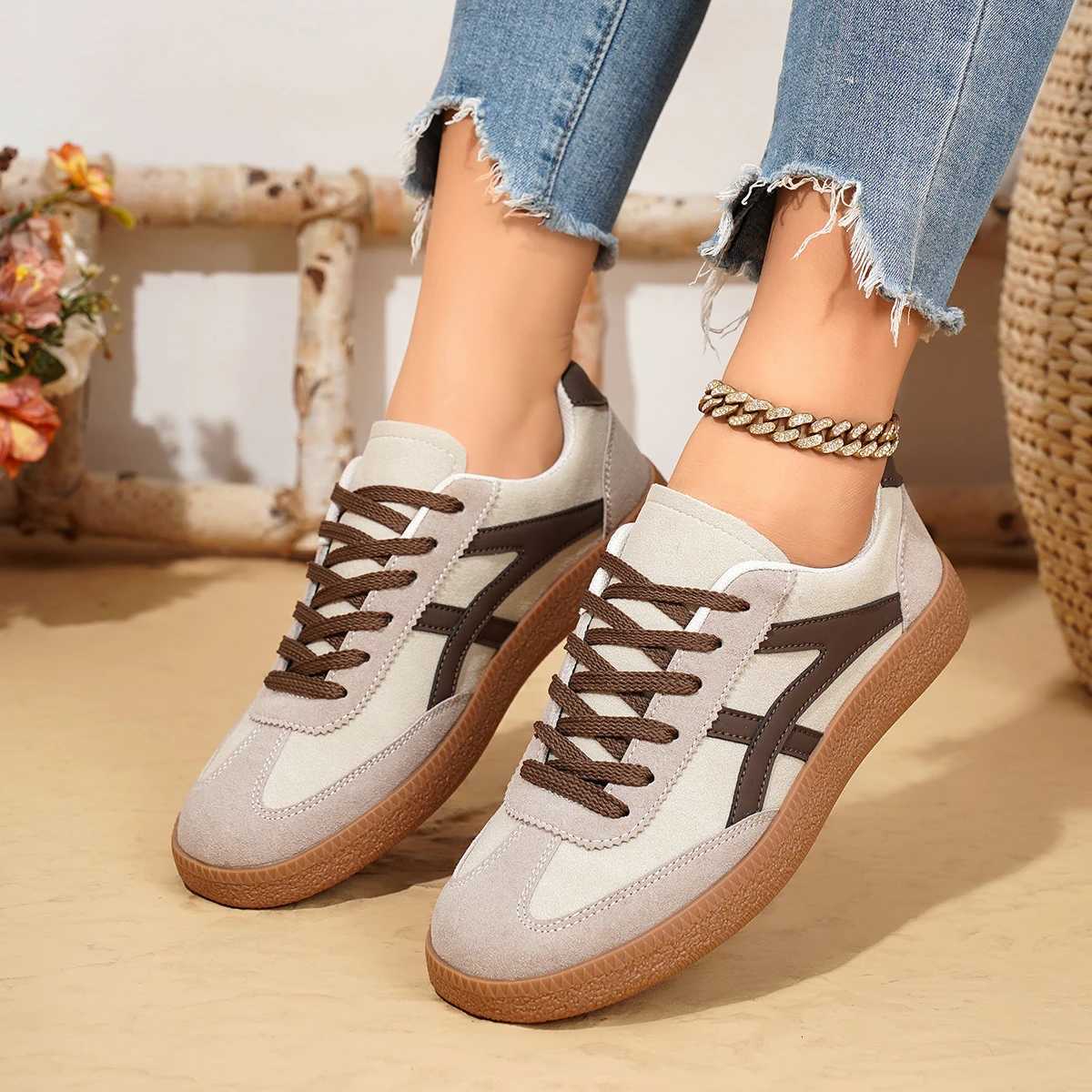 Womens Lightweight and Breathable Sports Shoes Round Toe Casual Low Cut Lace Up Shoes Suitable for Daily Wear Casual Shoes Z250930