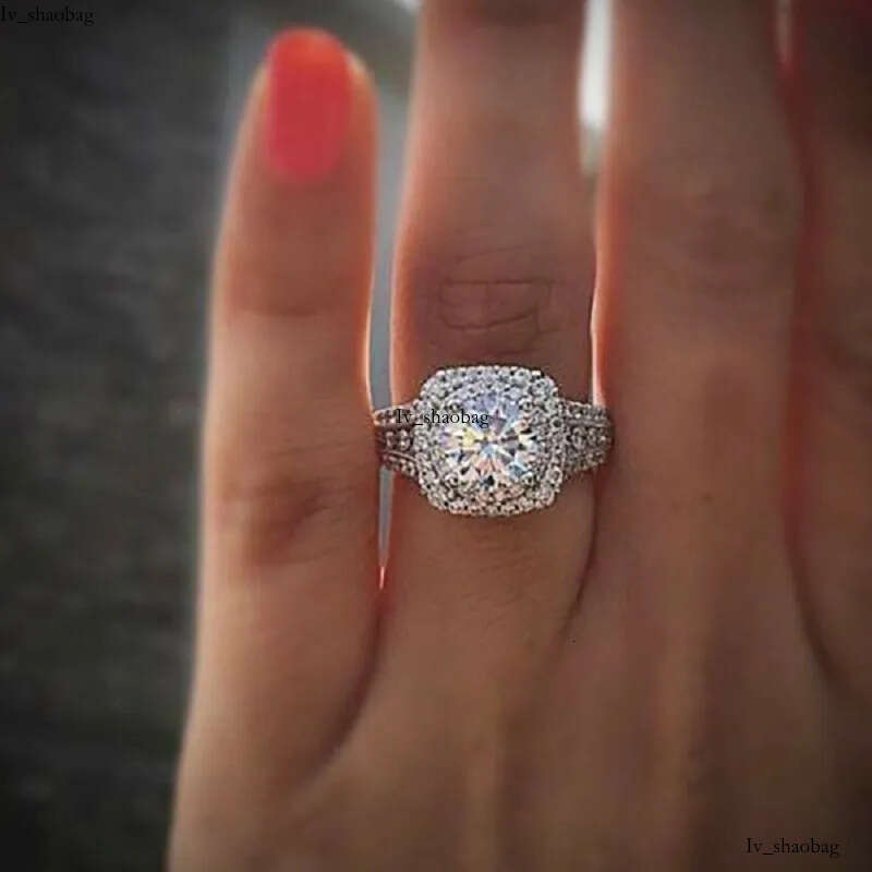 Wedding Round Simulated Dia Rings Fashion Gemstone Sier Engagement Ring For Women Jewelry 825 aaa