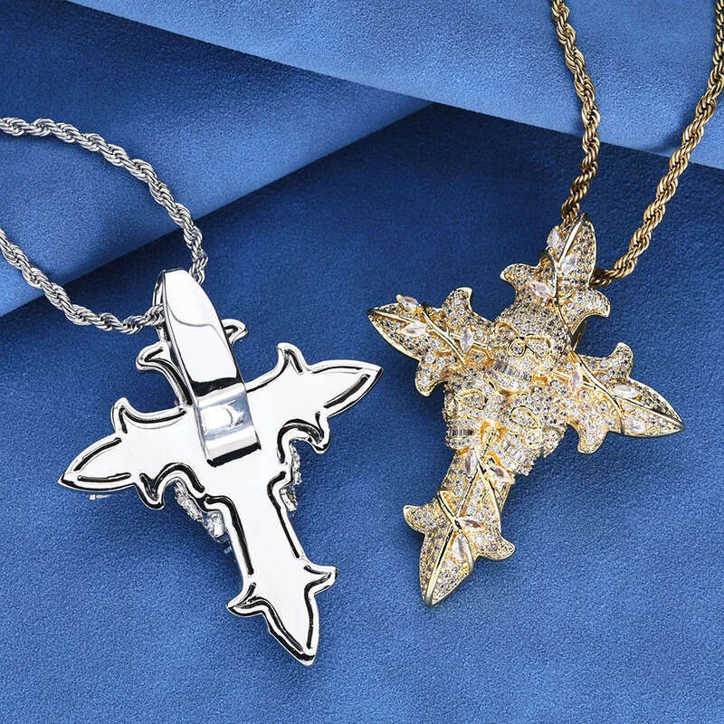 Factory wholesale new Hip hop skull cross pendant S sier moissanite mens necklace accessory