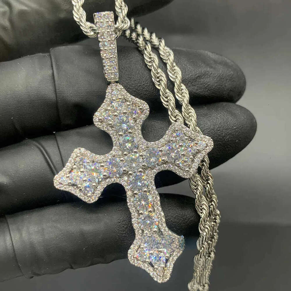 Men Hip Hop Jewelry Personalized Custom VVS Moissanite Iced Out Sterg Sier Rapper cross Pendant