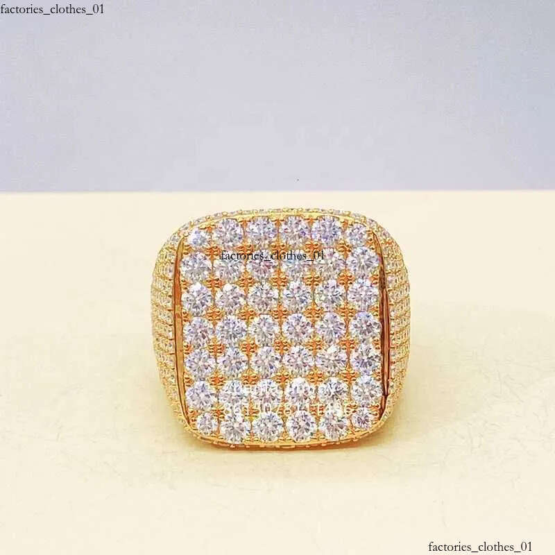 Hip Hop Ring Shining Bling Sterling Sier 14K Gold Plated Iced Out Jewelry VVS Moissanite Dia Pinky Rings