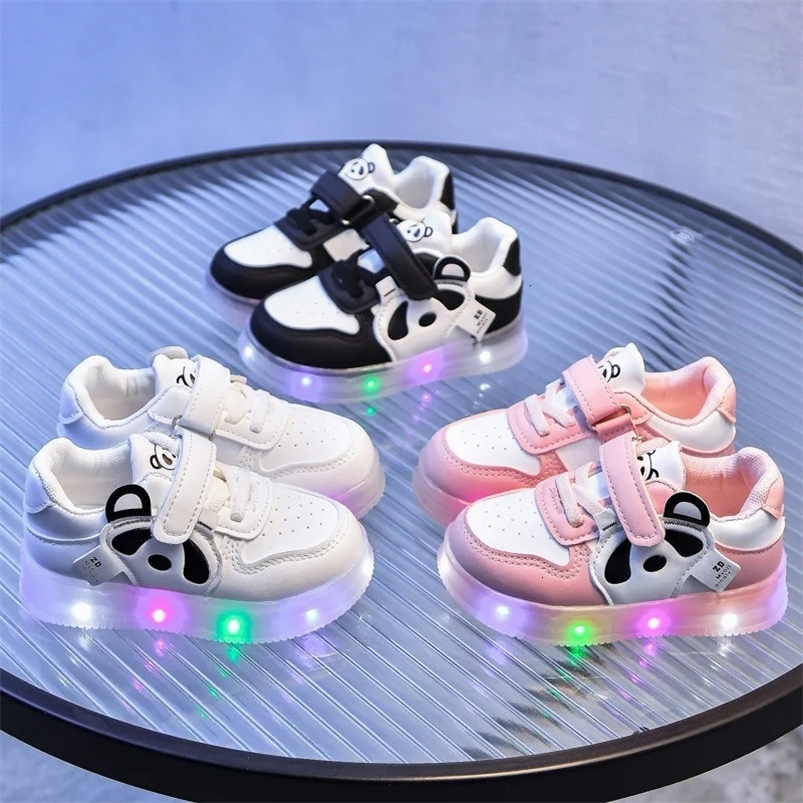 LED lights for childrens sports shoes cute cartoon boys skateboarding shoes fashionable soft sole glowing girls shoes comfortable childrens casual sho