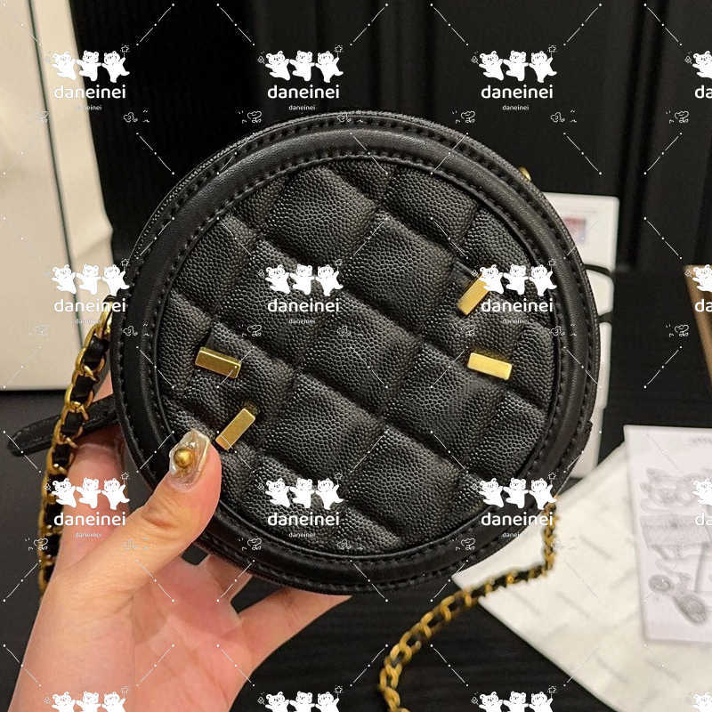 Designer Quilted Leather Round Cake Mini Shoulder Bag French Brand C Embroidery Quilting Pattern Pouch Lady Crossbody Chain Strap Evening Cosmetic Bags