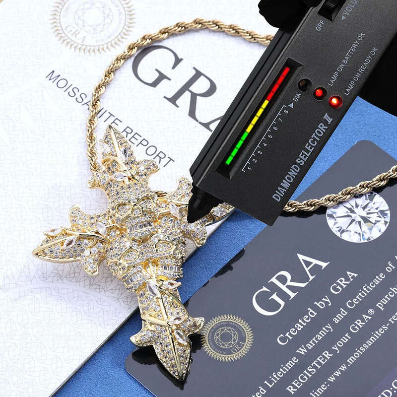 Factory wholesale new Hip hop skull cross pendant S sier moissanite mens necklace accessory