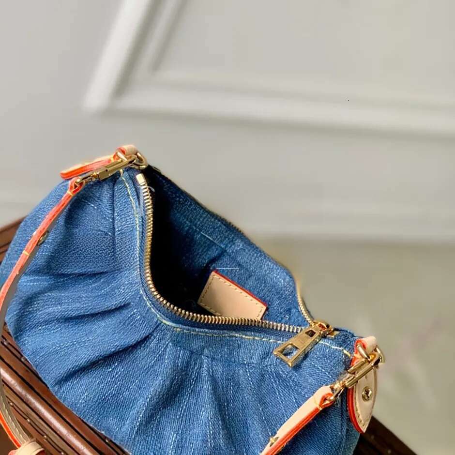 Mirror quality hobo Pochette Valley handbag Denim Blue grained leather Crossbody designer 21CM shoulder bag