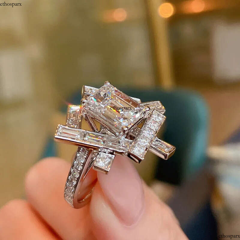 Choucong Brand Wedding Rings Elegant Sparkling Vintage Jewelry Sterling Sier Princess Cut White Topaz CZ Dia Geometry Party Women Cross Band Ring Gift
