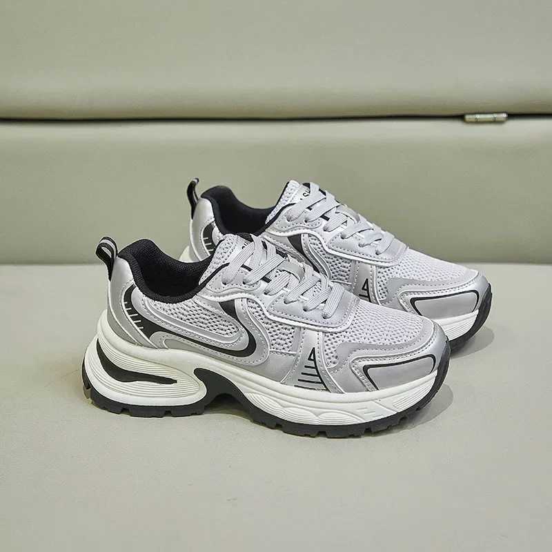 Women Sneakers Casual Sports Running Shoes Breathable Platform Sneakers Woman Outdoor Jogging Shoes Thick Bottom Vulcanize Shoes Z250930