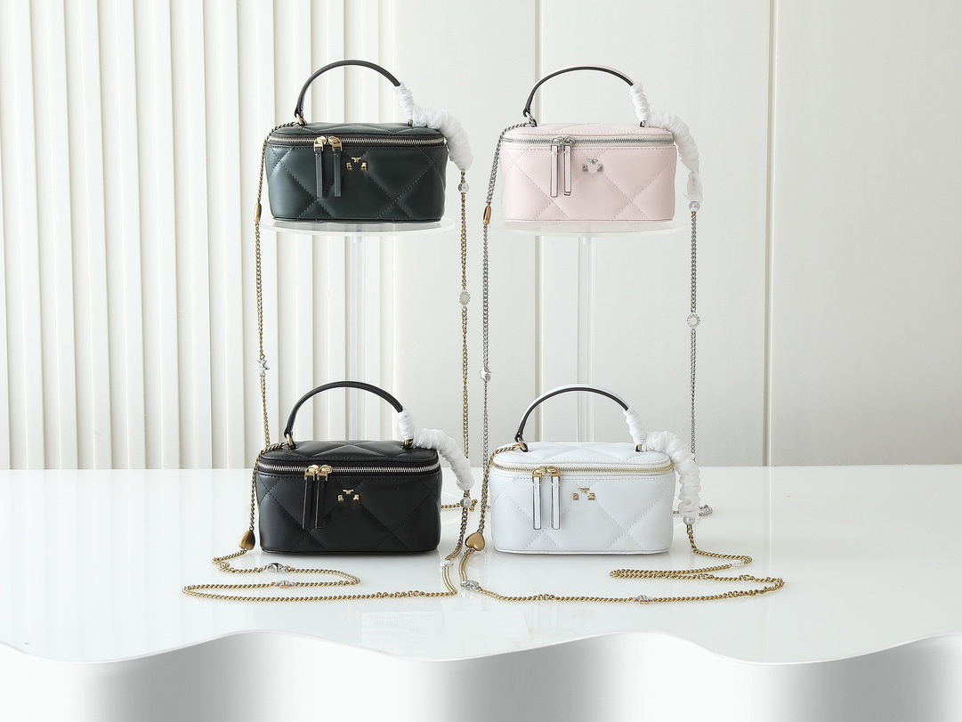 Versatile Womens Crossbody Shoulder Bag Elegant Small Handbag for Summer Events