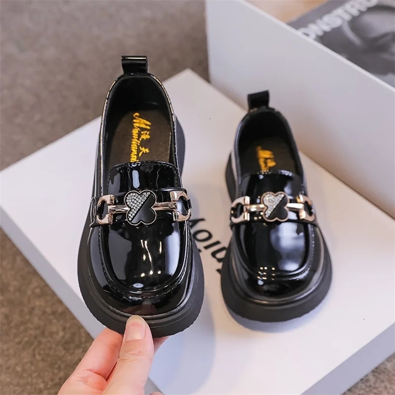 Princess Mary Janes UK Uniform Shoes Kids Fashion Spring Versatile Black Soft Glossy Retro Metal Cute Girls Loafers for Boy 241023