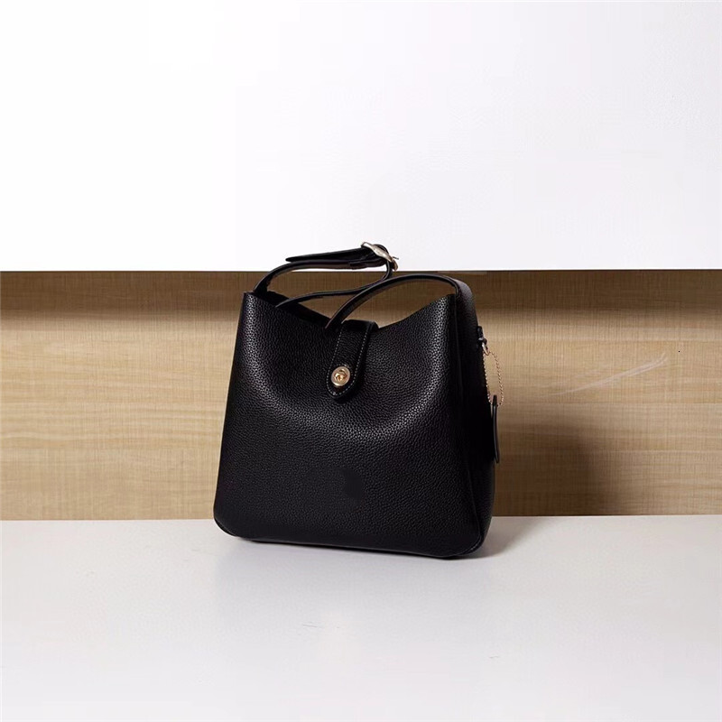 New letter wandering bag, shoulder bag, crossbody bag, designer women's handbag, bucket bag, luxury bag, handbag, shoulder bag
