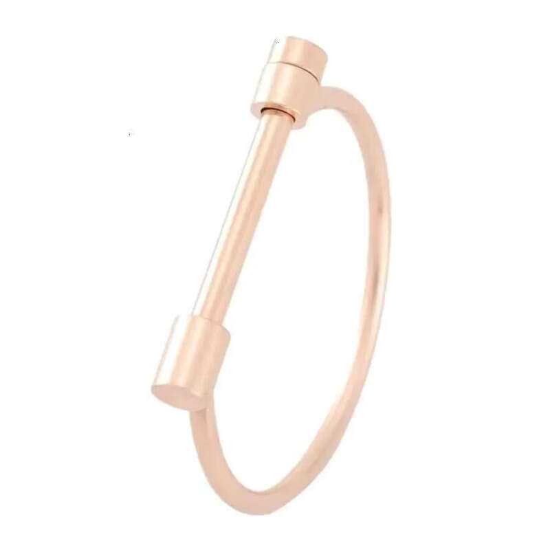 DHcollections Gilded Stainless Steel For Girls, Fashionable Bracelet With Round Chain Hammer Striking Texture Buckle