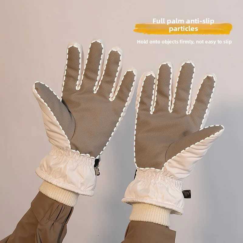 Skiing and cycling outdoor gloves for men and women in winter warm and thickened with fleece anti splashing and anti slip Z250925
