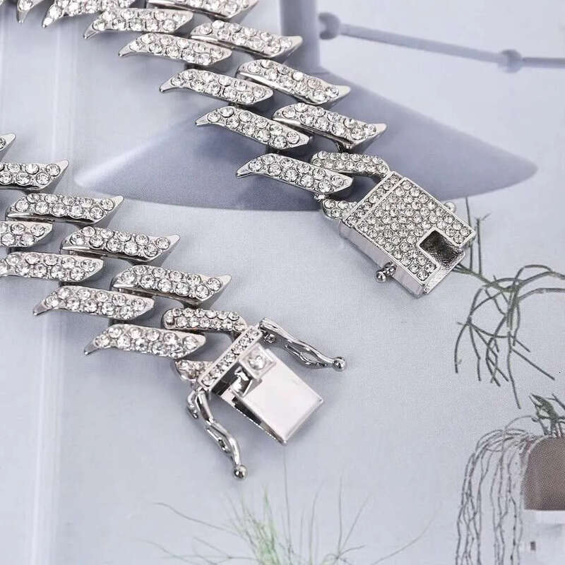 DHCollections Iced Out Cuban Link Chain Necklace for Men Women Spike Design Bling Rhinestone Hip Hop Choker Gold & Sier Plated Statement Jewellery