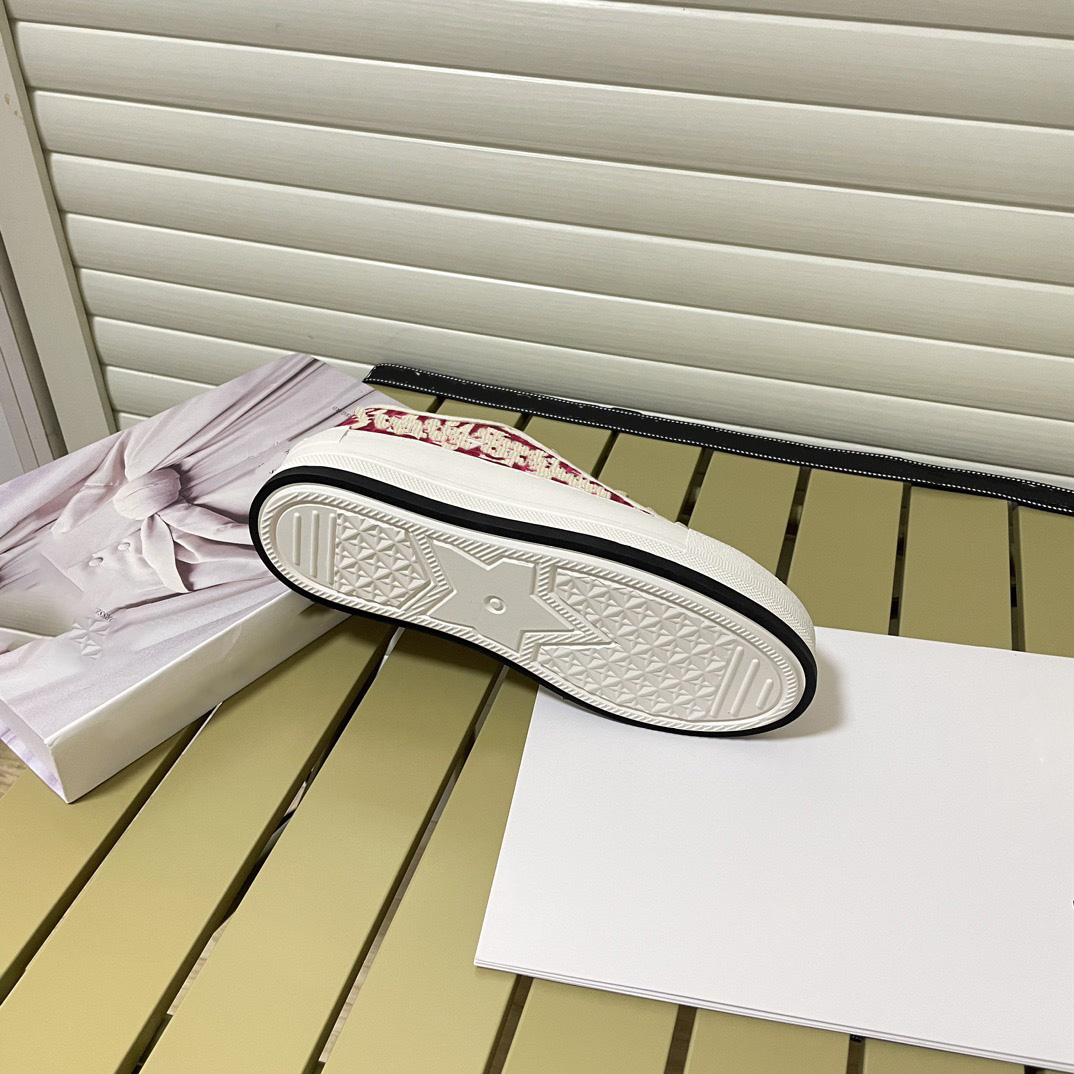 Urban-Inspired Durable Footwear Collection for Enhanced Daily Mobility